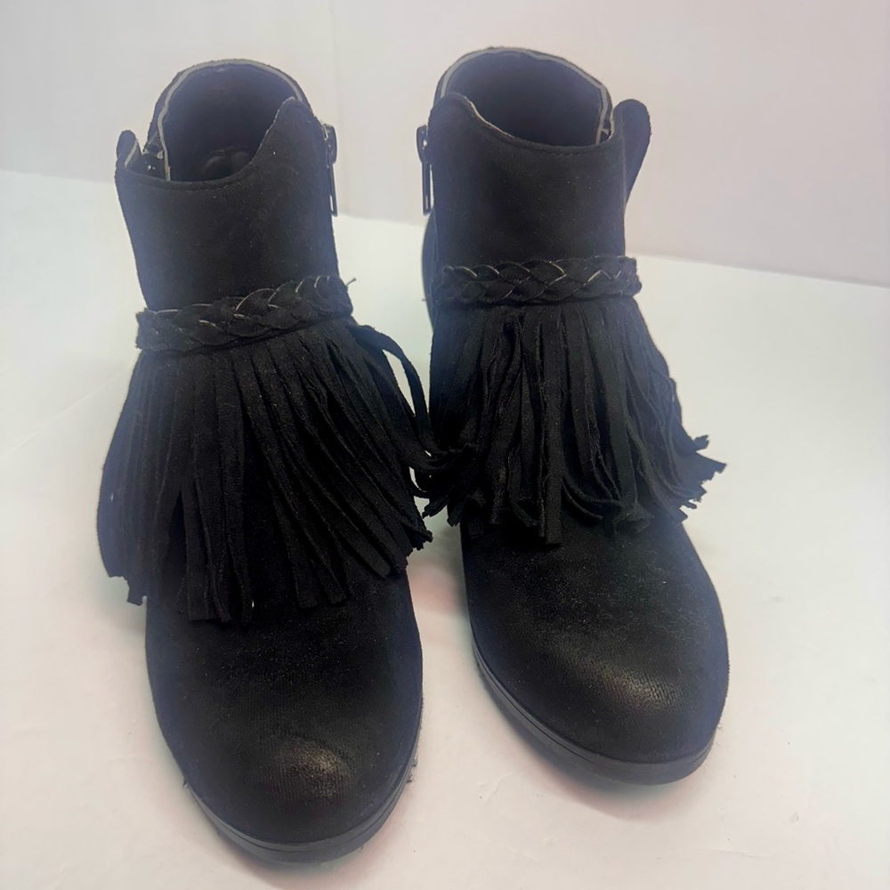 Pierre Dumas Black‎ Fringe Ankle Booties size 10
